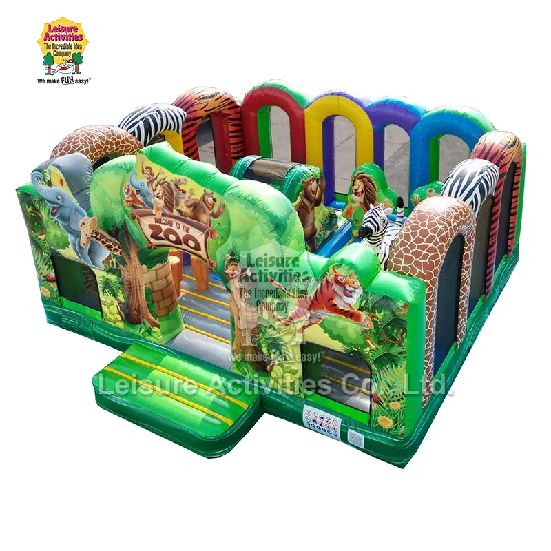 Mene Zoo Multiplay Bouncy Castlen leikkikentälle
